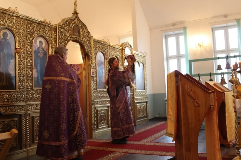 ВОЗДВИЖЕНИЕ КРЕСТА ГОСПОДНЯ