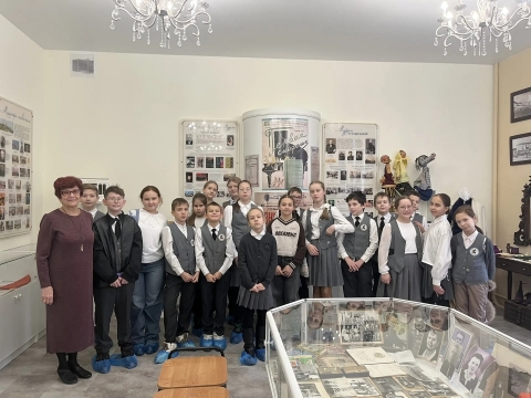 Экскурсия в школьный музей