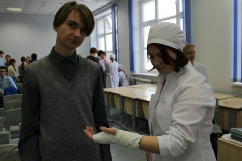 ПЕРВЫЙ ШАГ В МЕДИЦИНУ