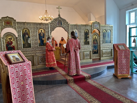 БОЖЕСТВЕННАЯ ЛИТУРГИЯ