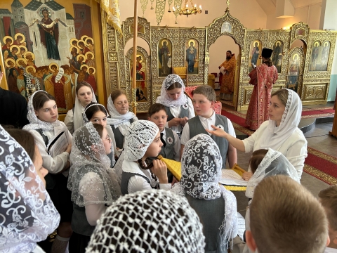 БОЖЕСТВЕННАЯ ЛИТУРГИЯ