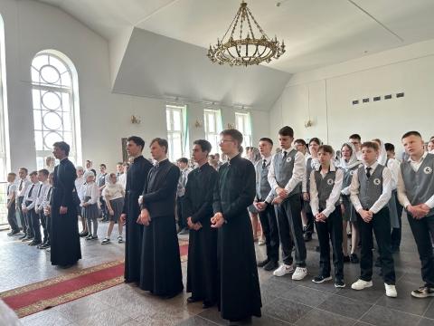 БОЖЕСТВЕННАЯ ЛИТУРГИЯ