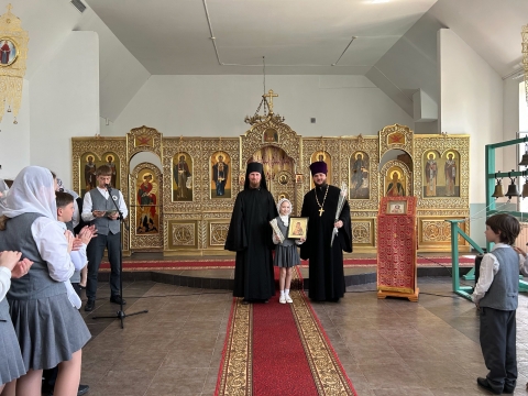 Благодарственный молебен и торжественная линейка