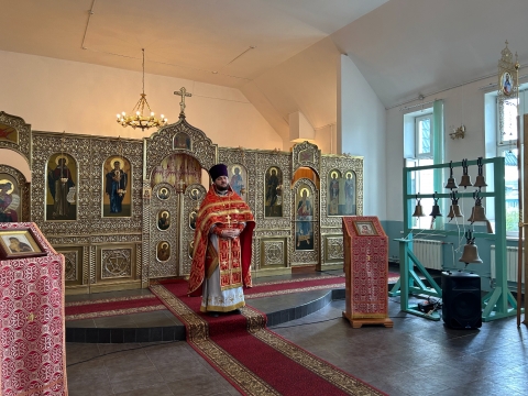 БОЖЕСТВЕННАЯ ЛИТУРГИЯ