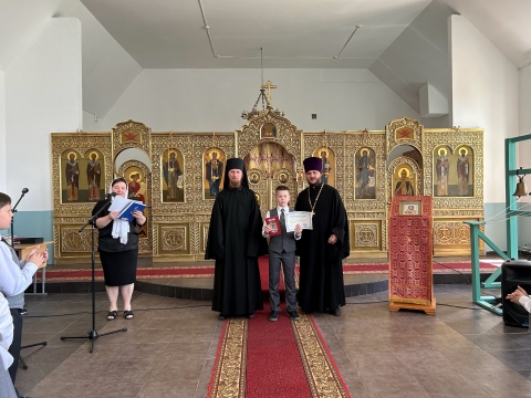 Благодарственный молебен и торжественная линейка