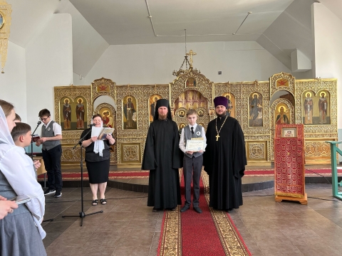 Благодарственный молебен и торжественная линейка