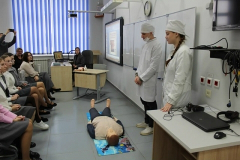 ПЕРВЫЙ ШАГ В МЕДИЦИНУ