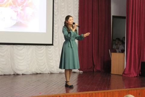 С ЛЮБОВЬЮ И БЛАГОДАРНОСТЬЮ: КОНЦЕРТ КО ДНЮ МАТЕРИ! 