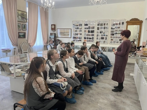 Экскурсия в школьный музей