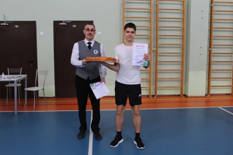 К ЗАЩИТЕ РОДИНЫ ГОТОВ!